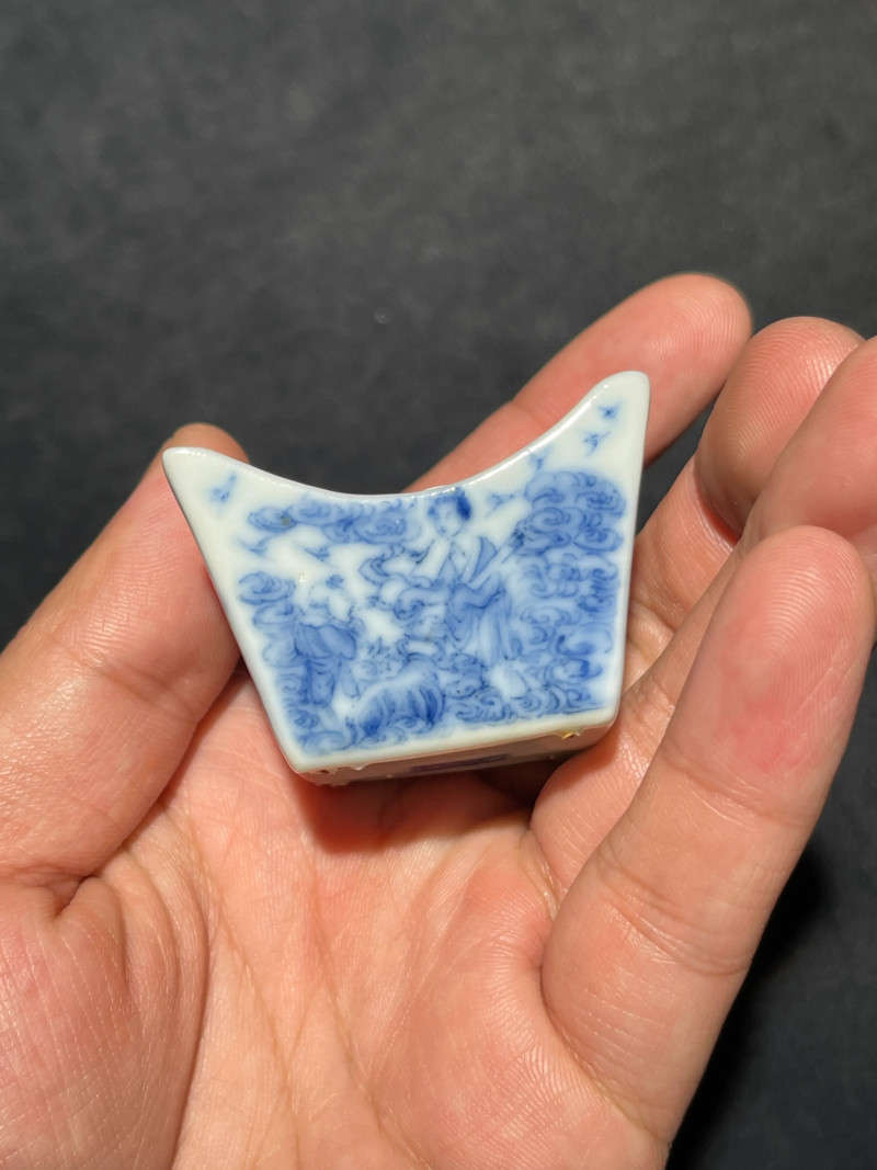 民国 青花山水人物纹异形杯一对 - 图9