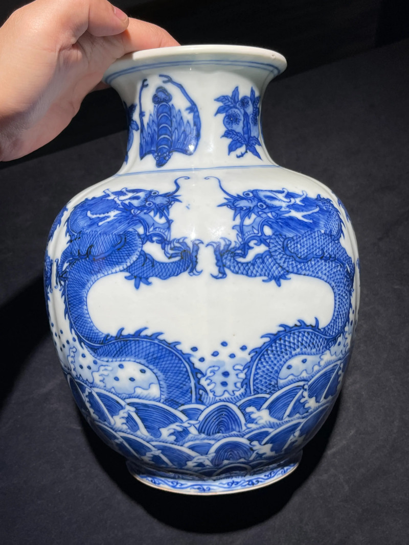 清晚期 青花海水龙纹石榴尊 - 图2
