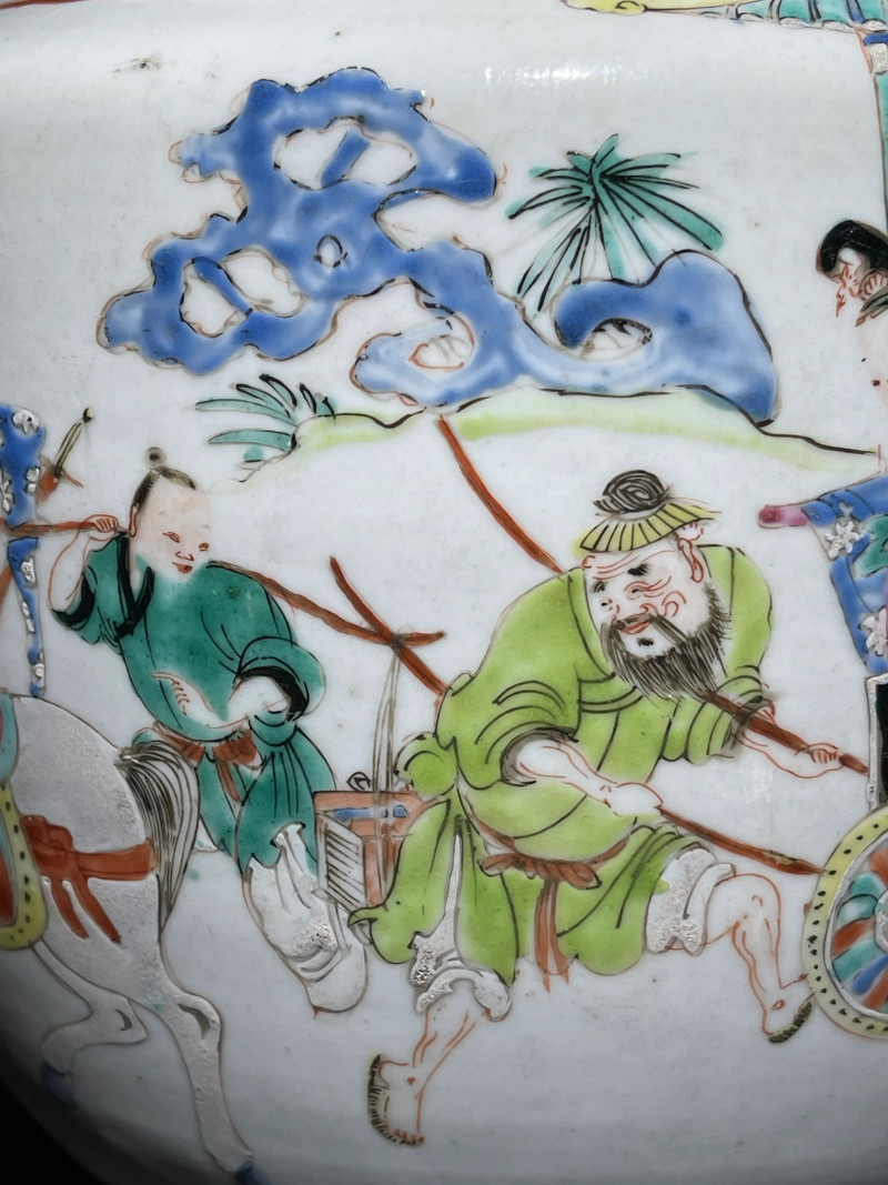 清雍正 粉彩西厢记纹盘口尊 - 图6