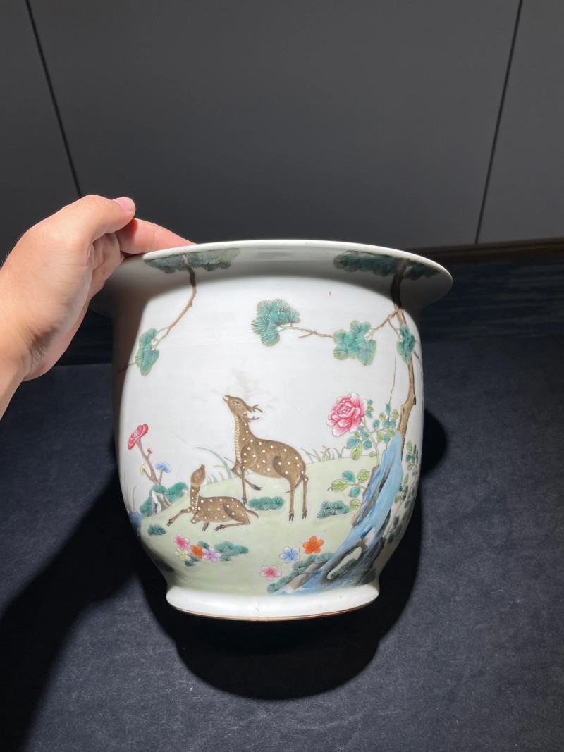 民国 粉彩双鹿纹花盆一对 - 图2