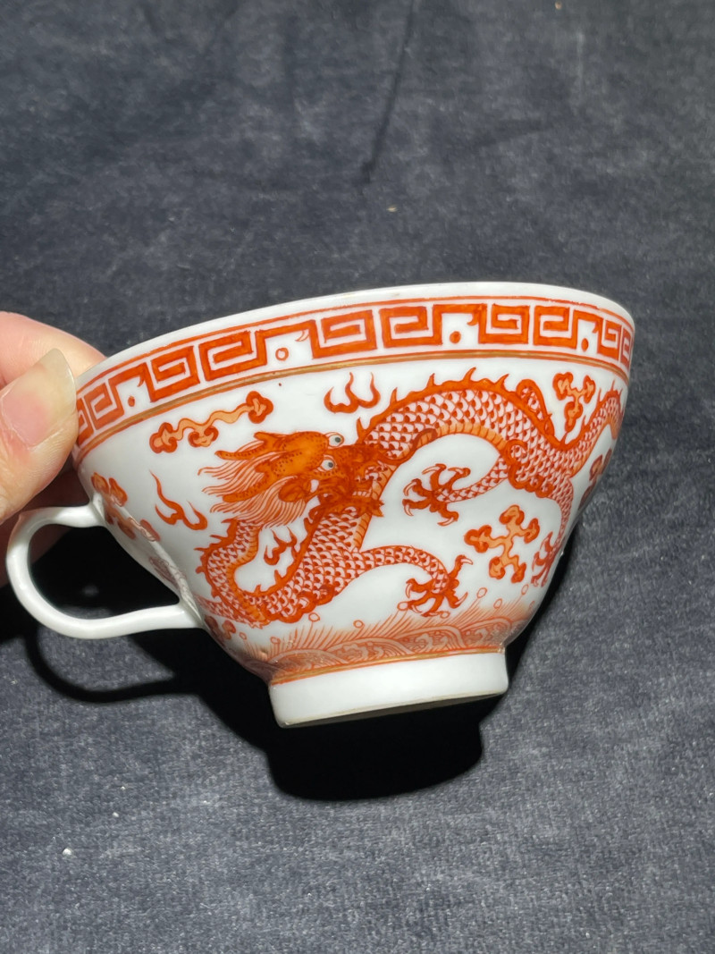 清光绪 矾红龙纹把杯 - 图2
