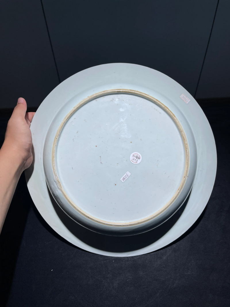 清雍正 粉彩书卷开光花卉纹折沿盆 - 图7