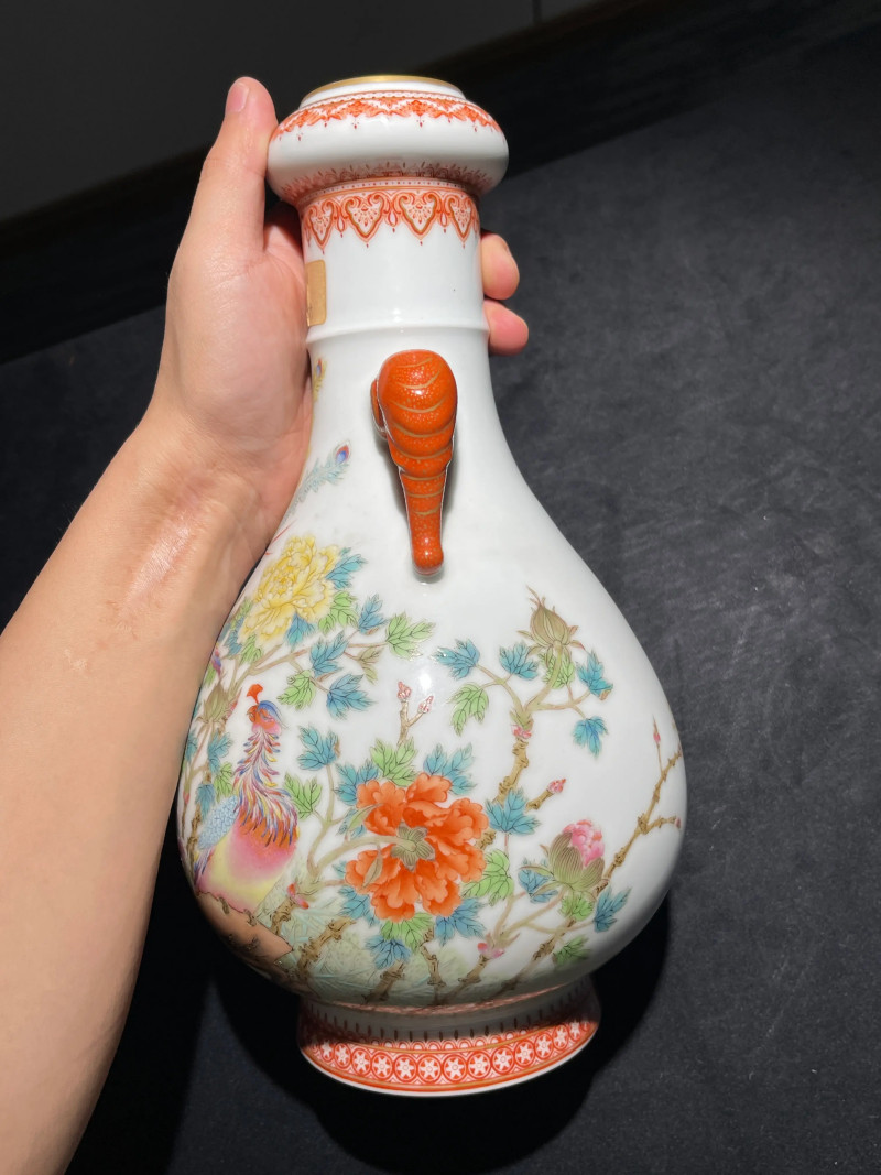 70年代 粉彩凤凰牡丹纹双耳蒜头瓶 - 图5