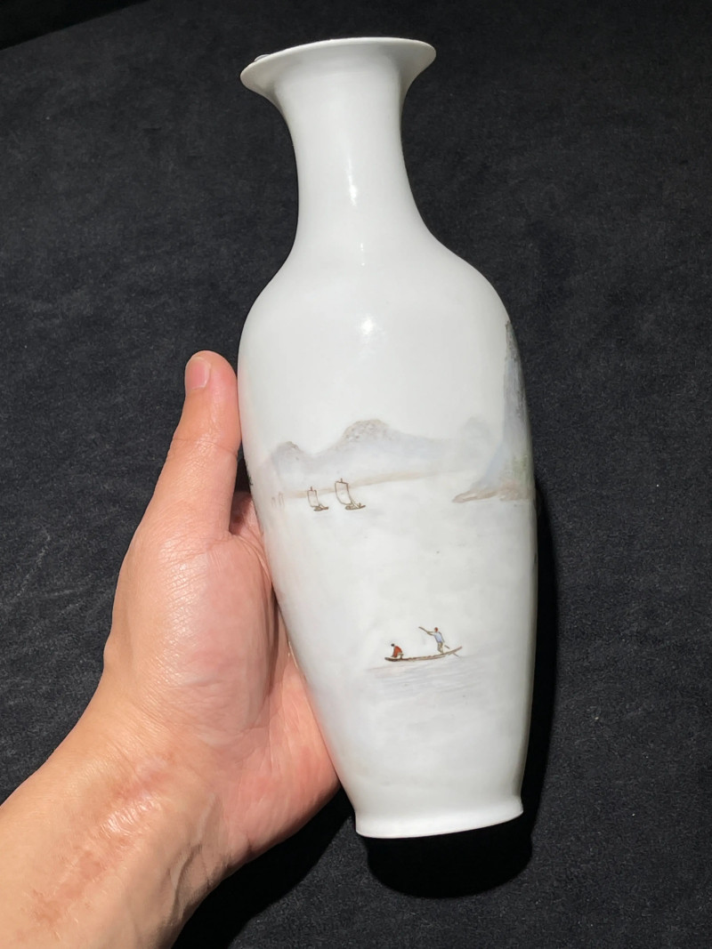 70年代 薄胎粉彩山水纹瓶一对 - 图4