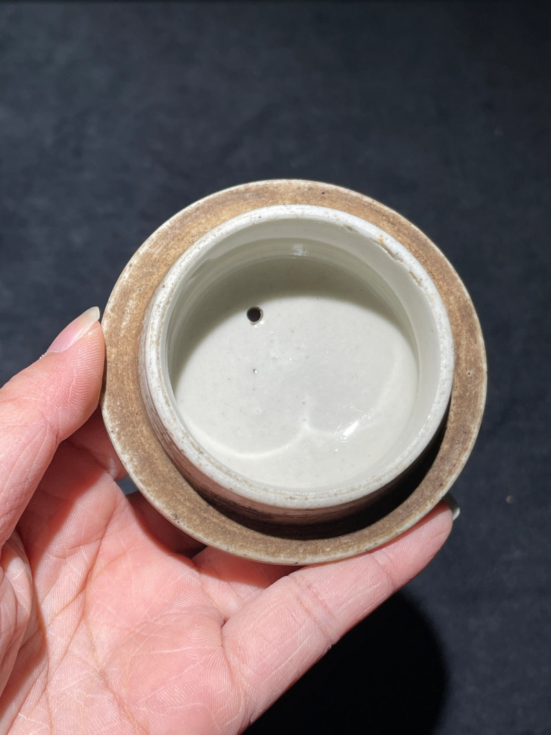 清宣统“江西瓷业公司”青花人物纹茶壶 - 图16