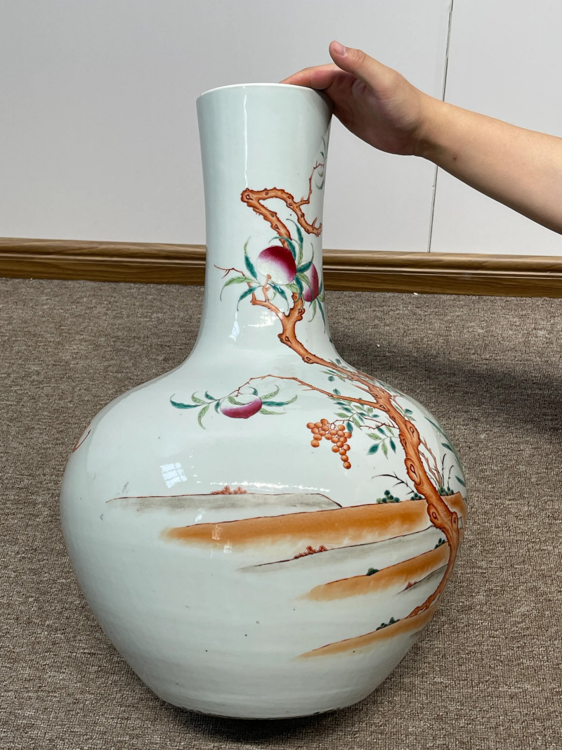 清光绪 粉彩灵仙祝寿纹天球瓶 - 图5