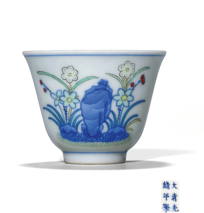 清晚期 斗彩兰花杯