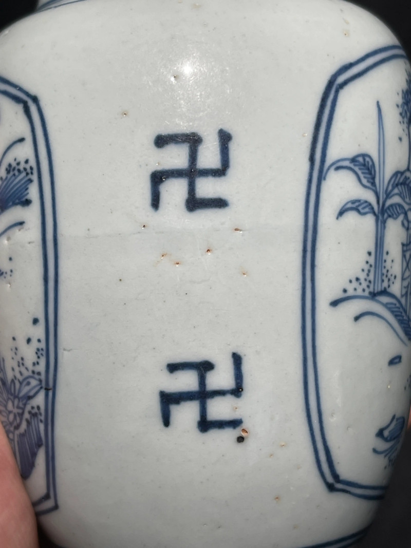 明晚期 青花铁线描高官厚禄纹小罐 - 图9