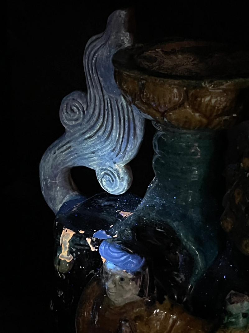 明代 珐华彩瑞兽形烛台一对 - 图37