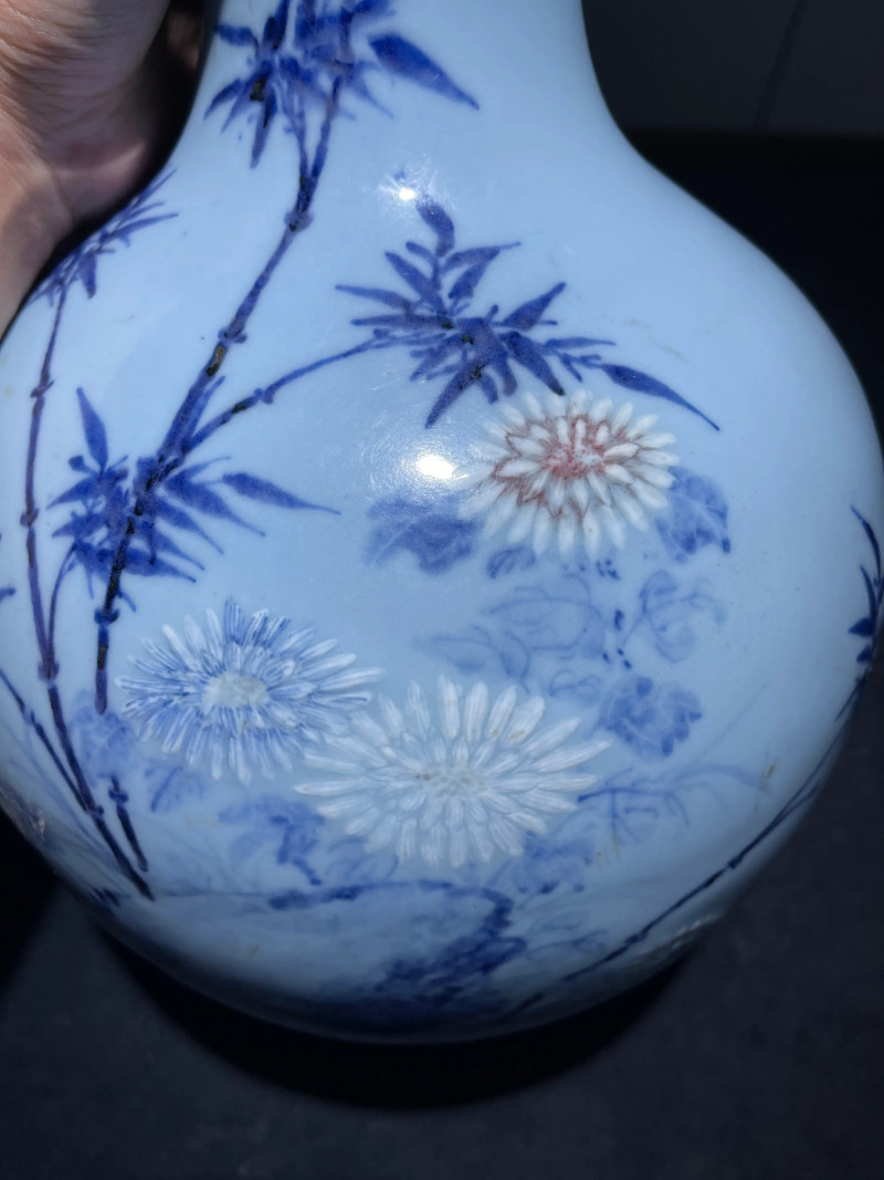 清乾隆 唐英风格天蓝地青花釉里红堆白双清图天球瓶 - 图4