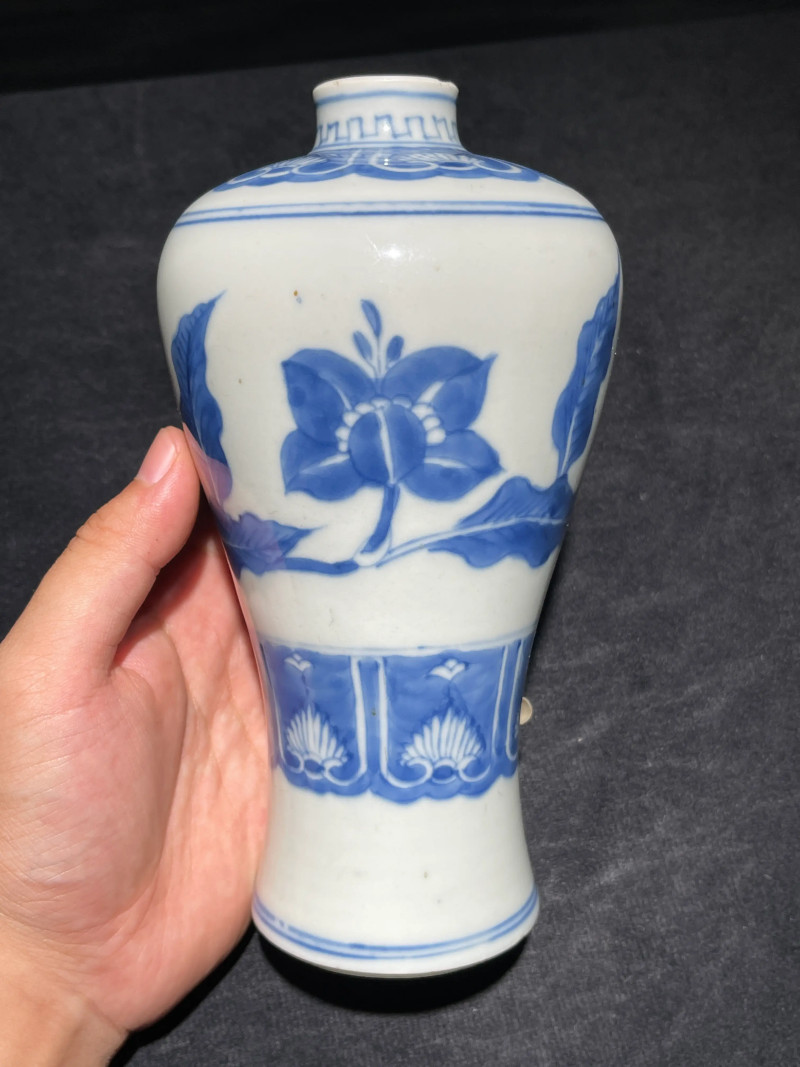 清雍正 青花花卉纹梅瓶 - 图2