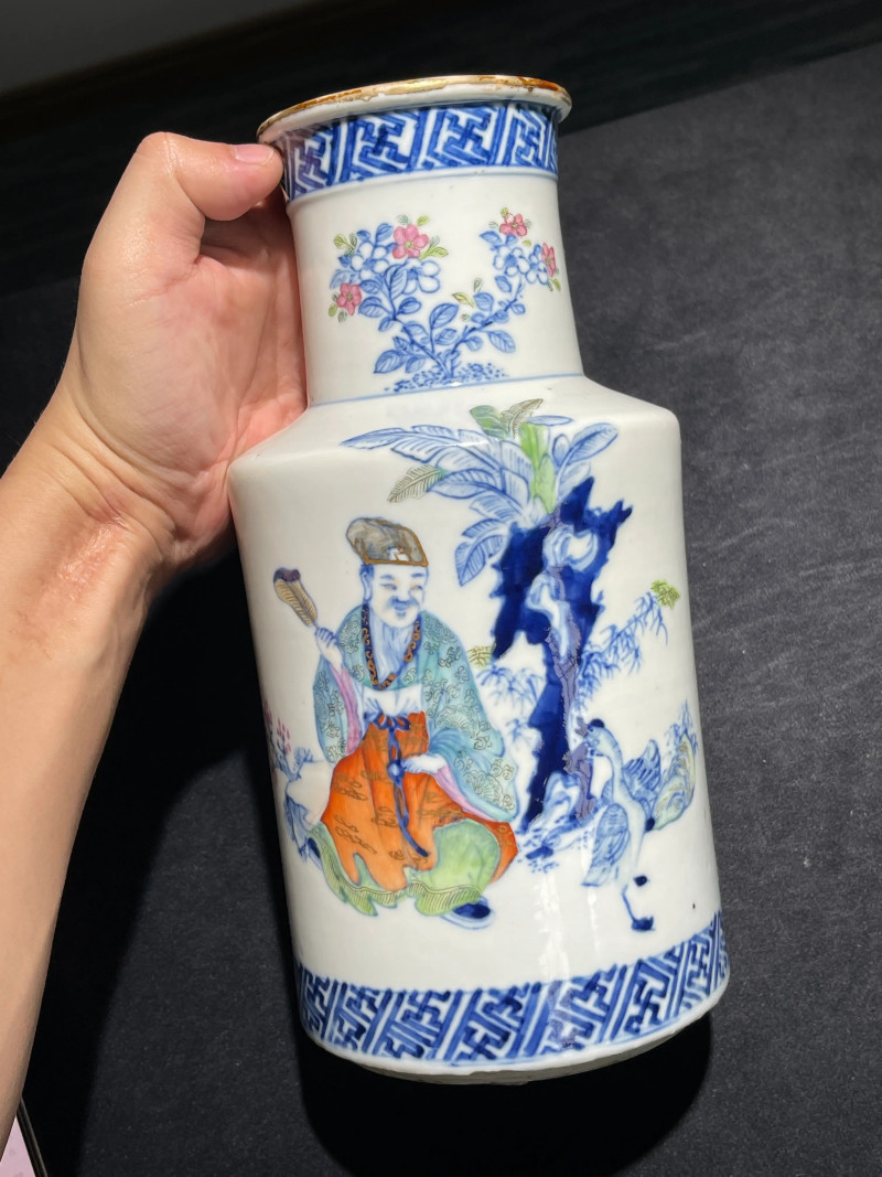清中期 斗彩四爱图瓶一对 - 图19