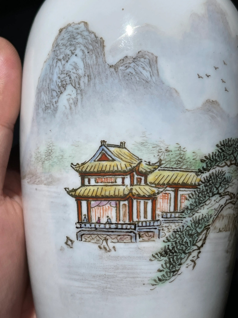 70年代 薄胎粉彩山水纹瓶一对 - 图6