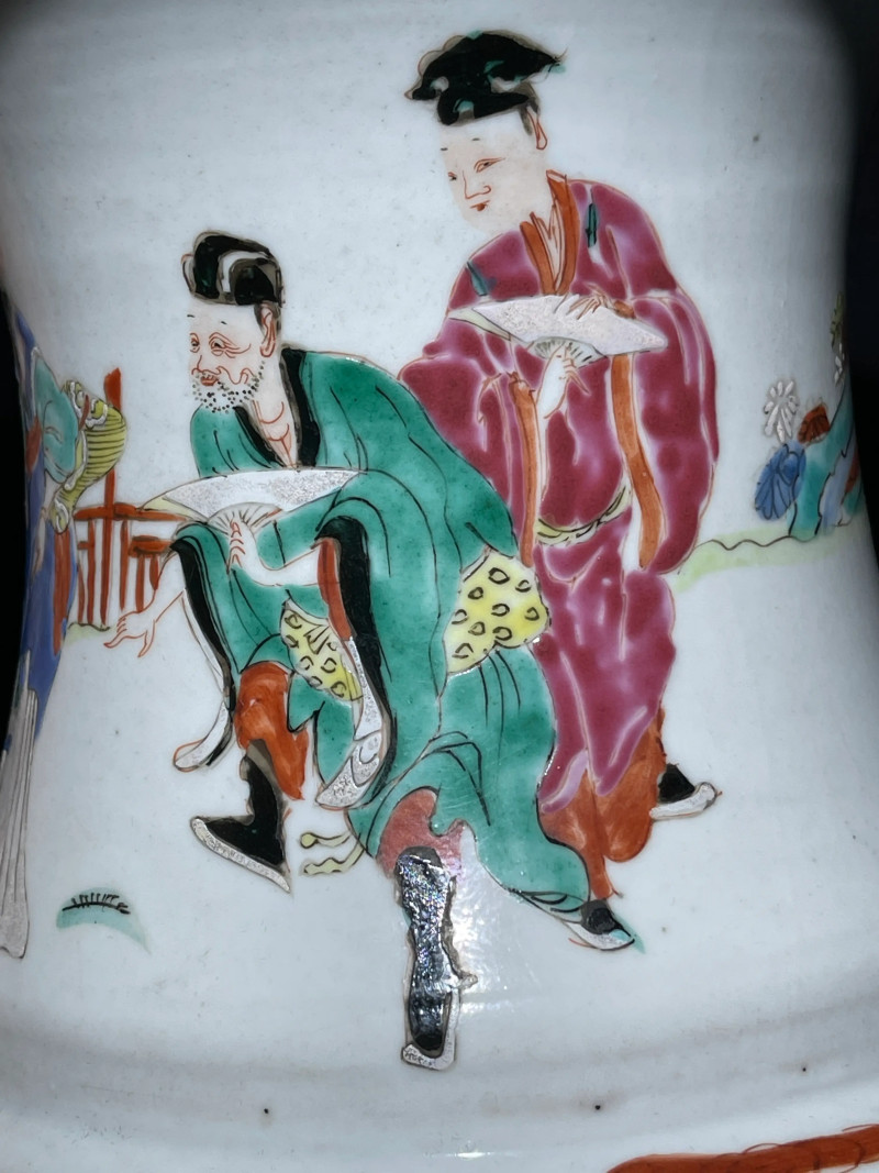 清雍正 粉彩西厢记纹盘口尊 - 图9
