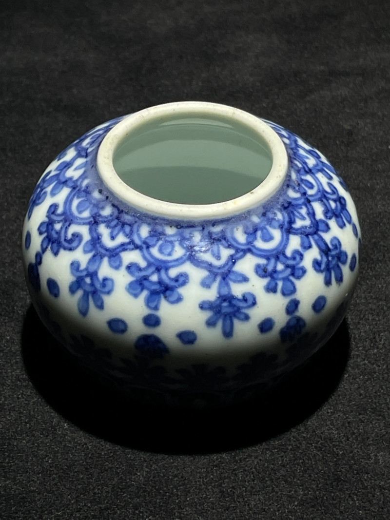 清雍正 青花花卉纹水盂 - 图5