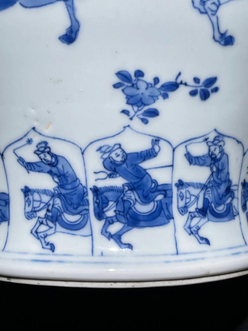 清康熙 青花刀马人将军罐 - 图10