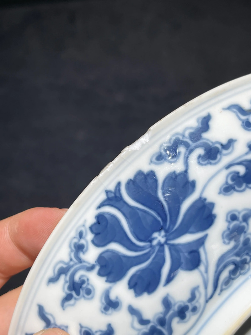 清乾隆 青花花卉纹盘 - 图10