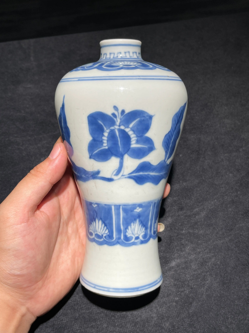 清雍正 青花花卉纹梅瓶 - 图3