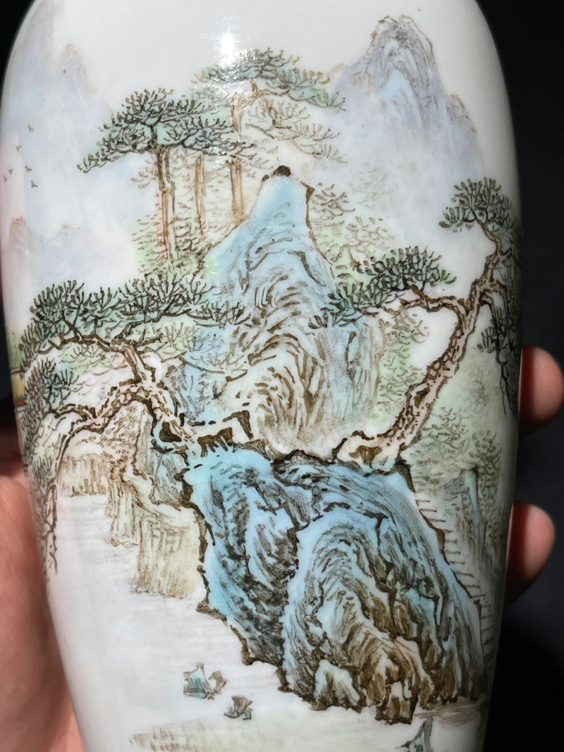 70年代 薄胎粉彩山水纹瓶一对 - 图7