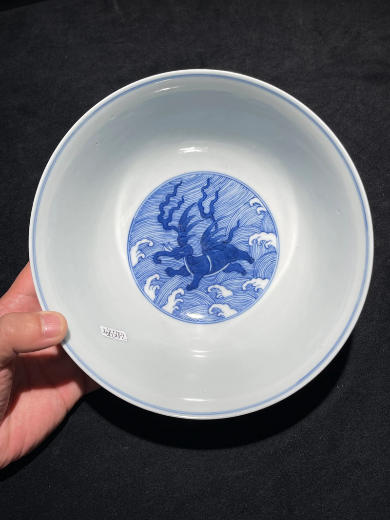 清道光 青花海八怪大碗一对 - 图20