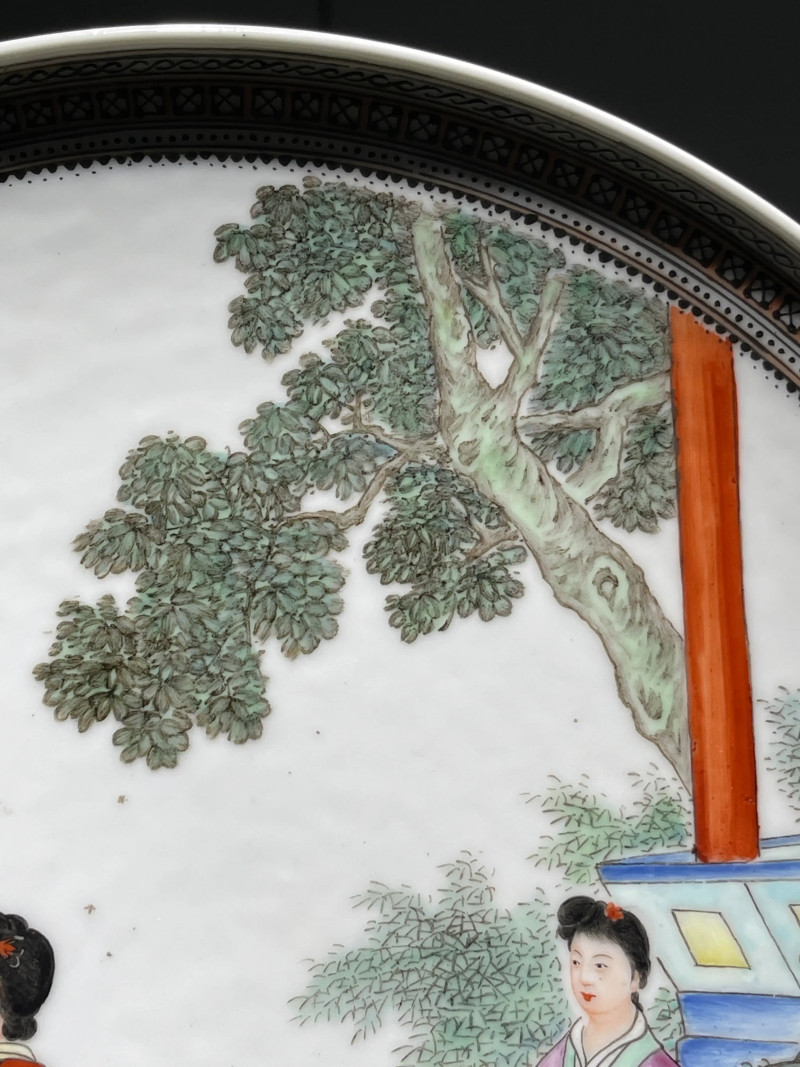 民国 王锡良画粉彩仕女纹大盘 - 图5
