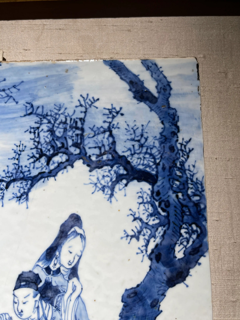 清中期 青花人物风尘三侠纹瓷板 - 图6
