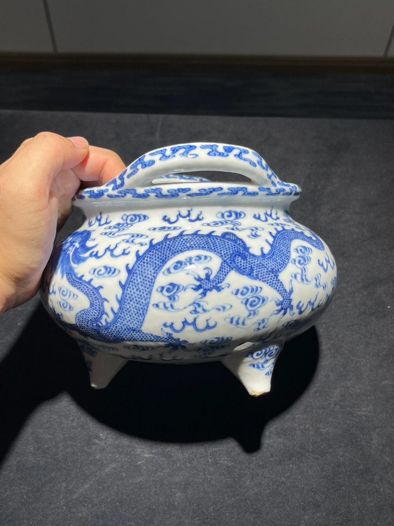 民国 青花二龙戏珠纹香炉 - 图3