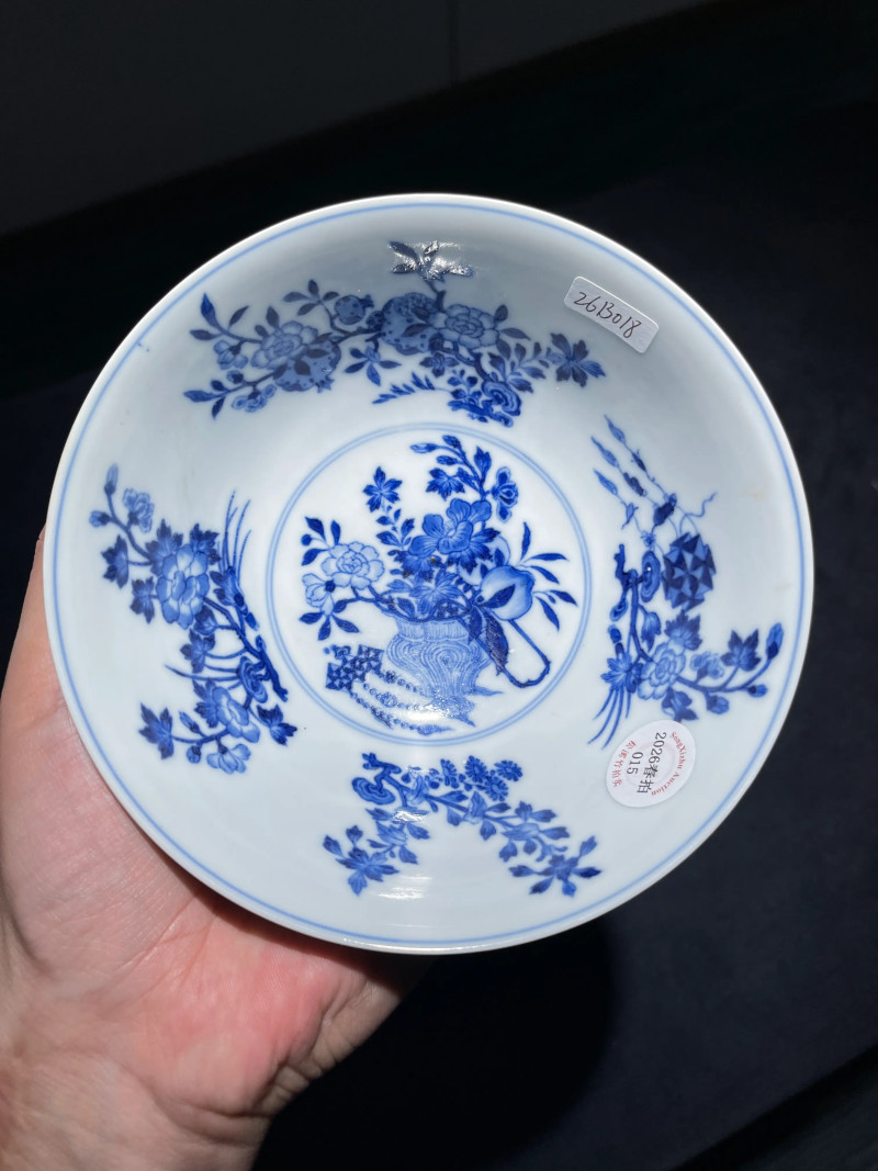 清道光 内青花外松石绿地粉彩花果纹碗 - 图8