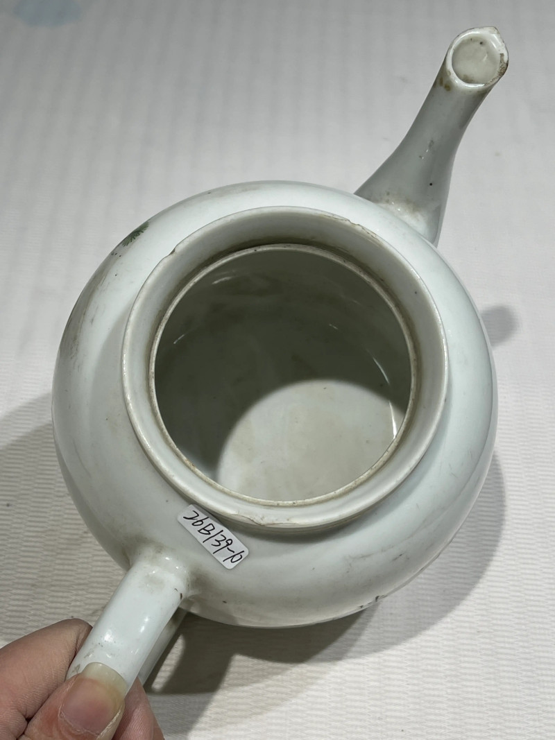 清代 粉彩茶壶一组十二件 - 图18