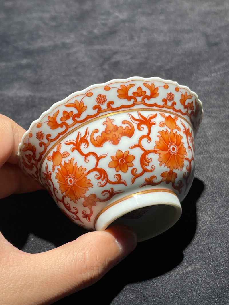 清道光 矾红缠枝莲纹花口茶园 - 图4