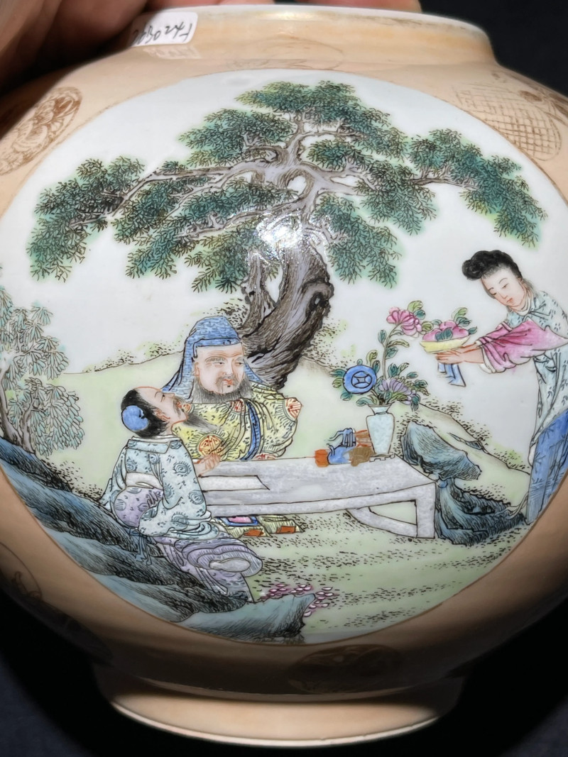 民国 粉彩人物纹皮灯一对 - 图6