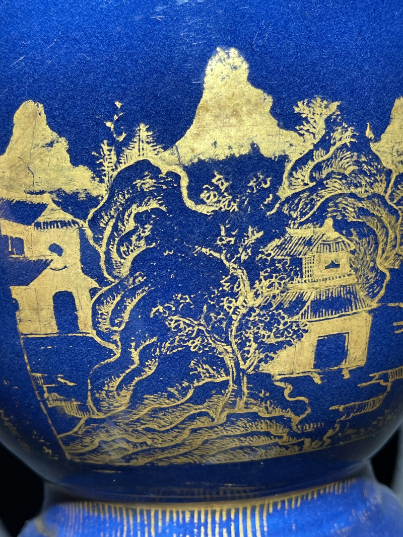 清乾隆 祭蓝描金赤壁赋纹盘口瓶 - 图7
