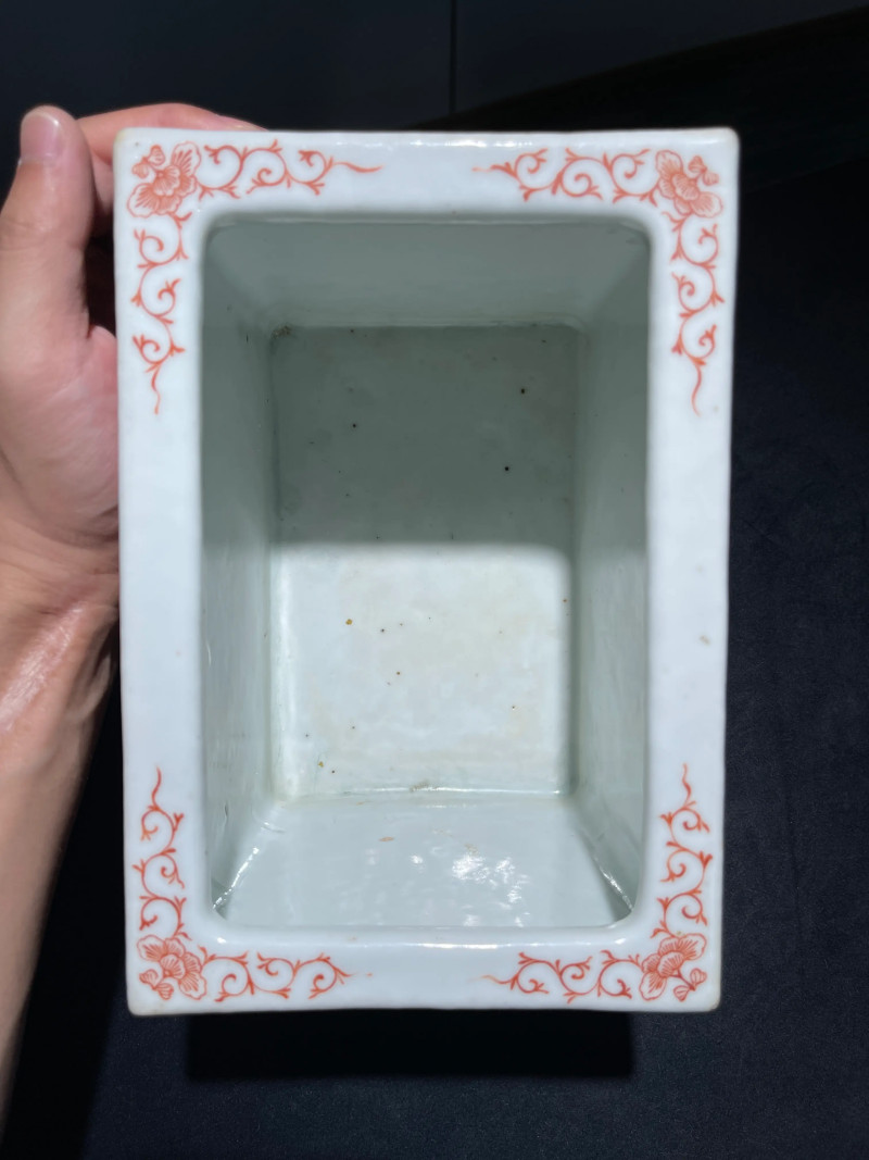 民国 粉彩四妃十六子纹方花盆一对 - 图26