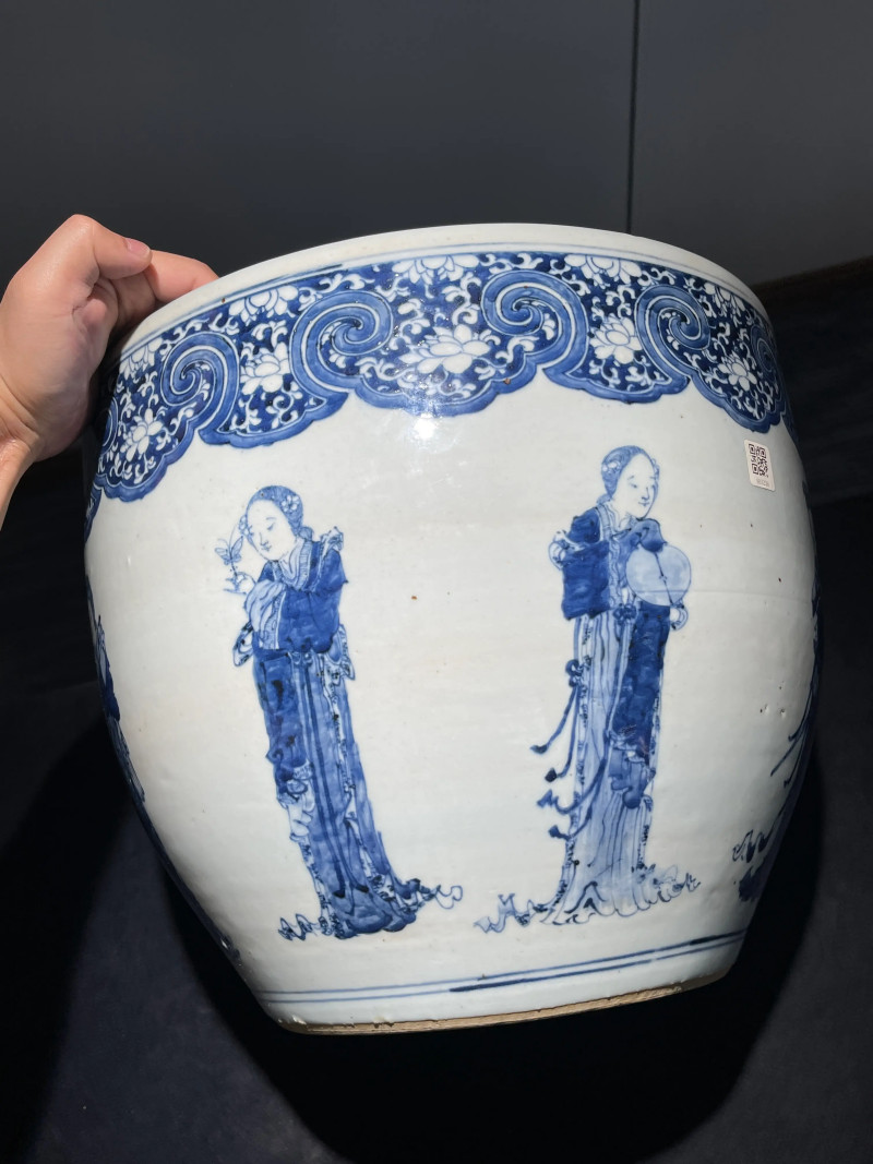 清晚期 青花人物纹卷缸 - 图4