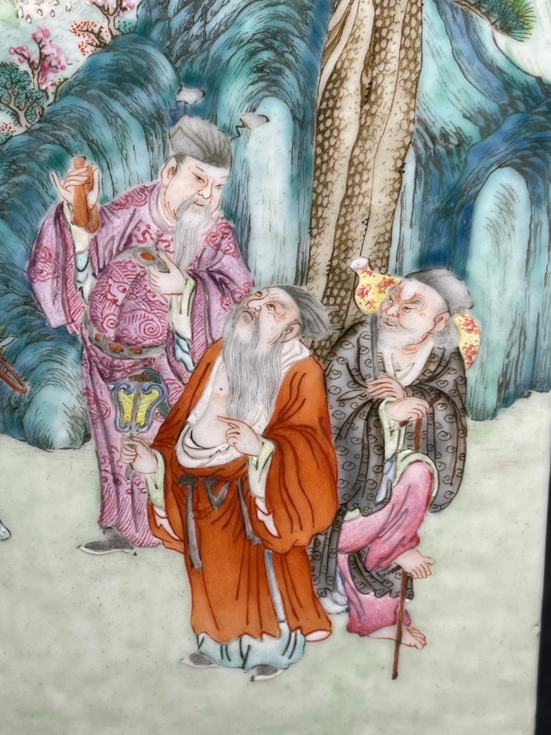 清嘉庆 粉彩群仙祝寿纹琮式瓶 - 图6