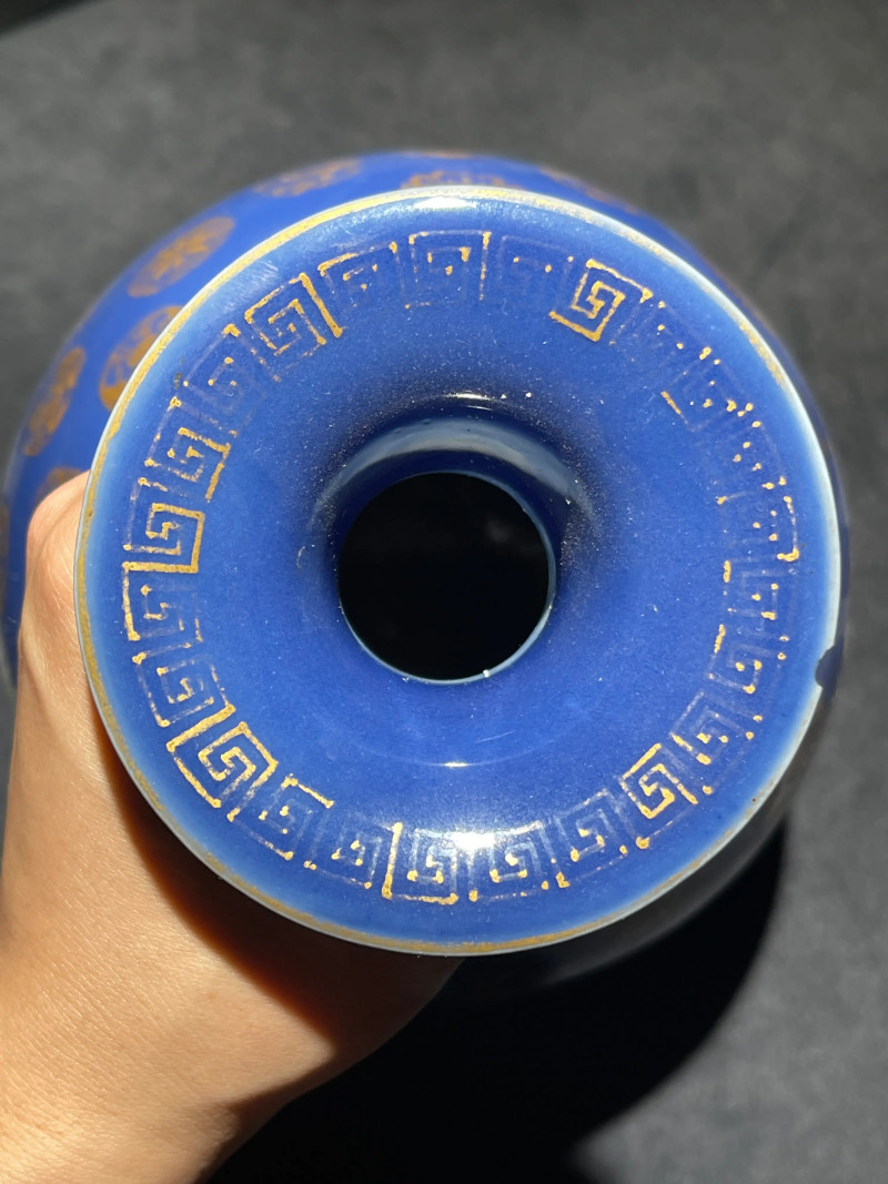 清光绪 祭蓝描金皮球花纹玉壶春瓶 - 图5