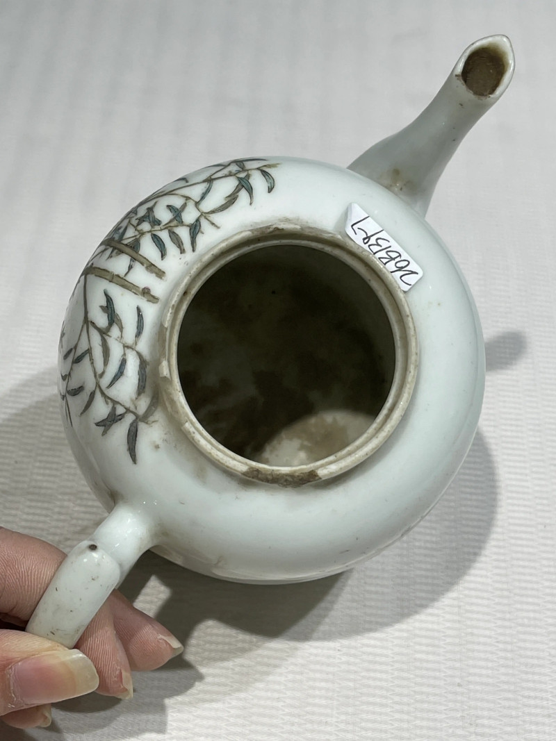清代 粉彩茶壶一组十二件 - 图56