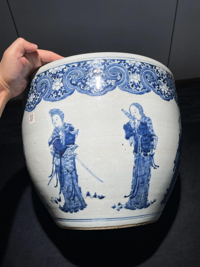 清晚期 青花人物纹卷缸 - 图5