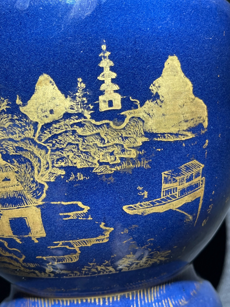 清乾隆 祭蓝描金赤壁赋纹盘口瓶 - 图8