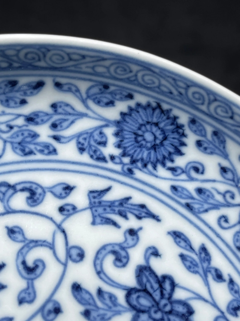 清道光 青花缠枝莲纹盘一对 - 图12