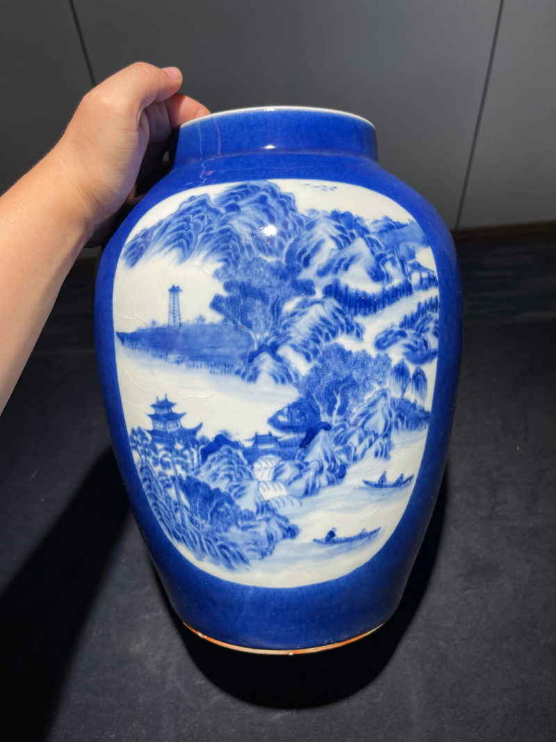 清晚期 洒蓝开光青花山水纹盖罐 - 图3