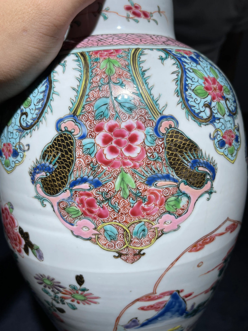 清雍正 粉彩花卉开光山水纹盖瓶一对 - 图8
