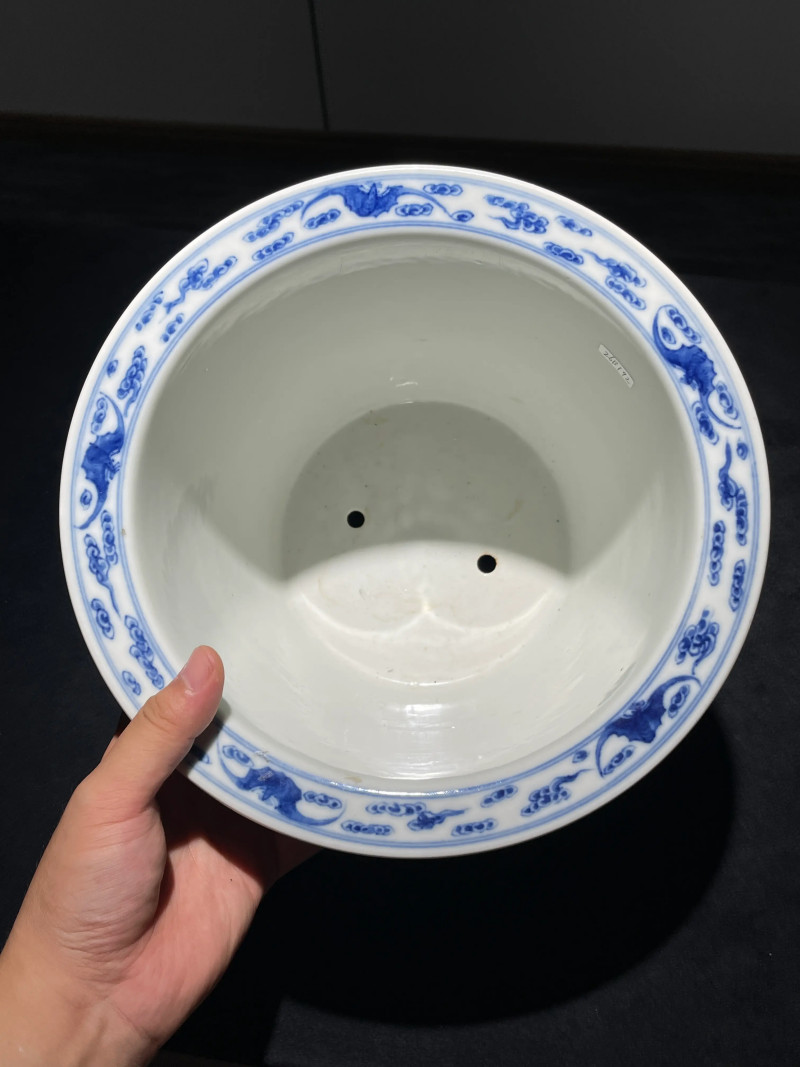 民国 青花九桃纹花盆 - 图7