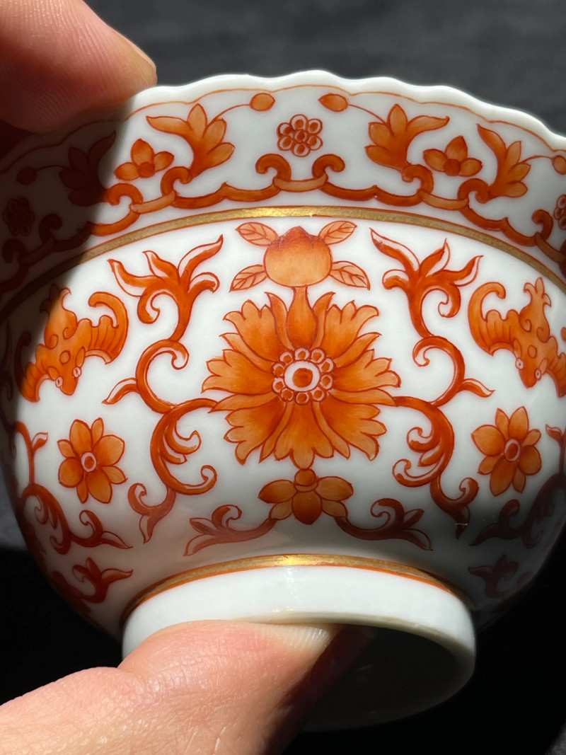 清道光 矾红缠枝莲纹花口茶园 - 图7