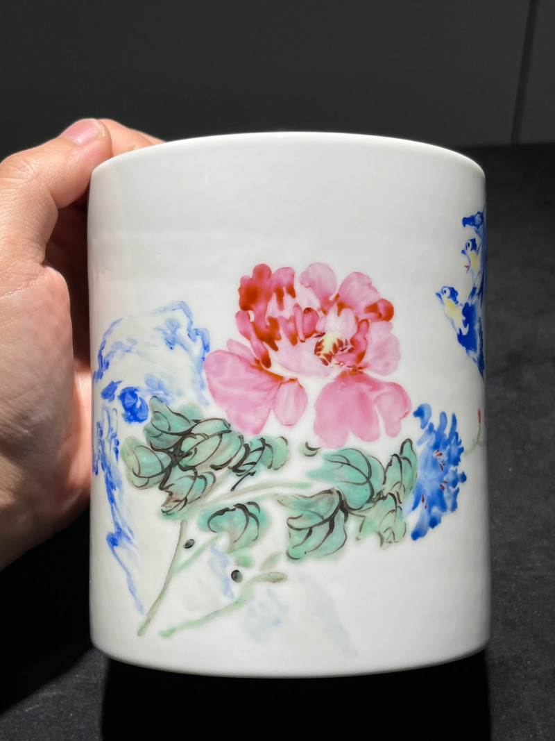 当代 王恩怀粉彩花鸟纹笔筒 - 图2