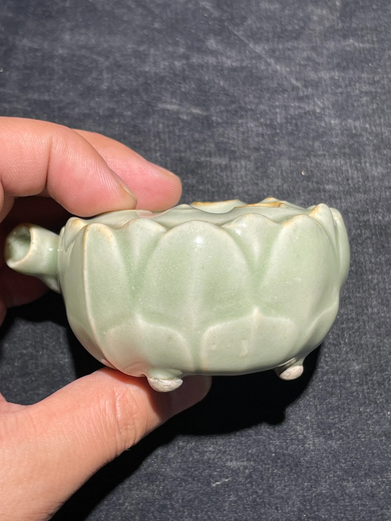清中期 粉青釉莲蓬形砚滴 - 图5
