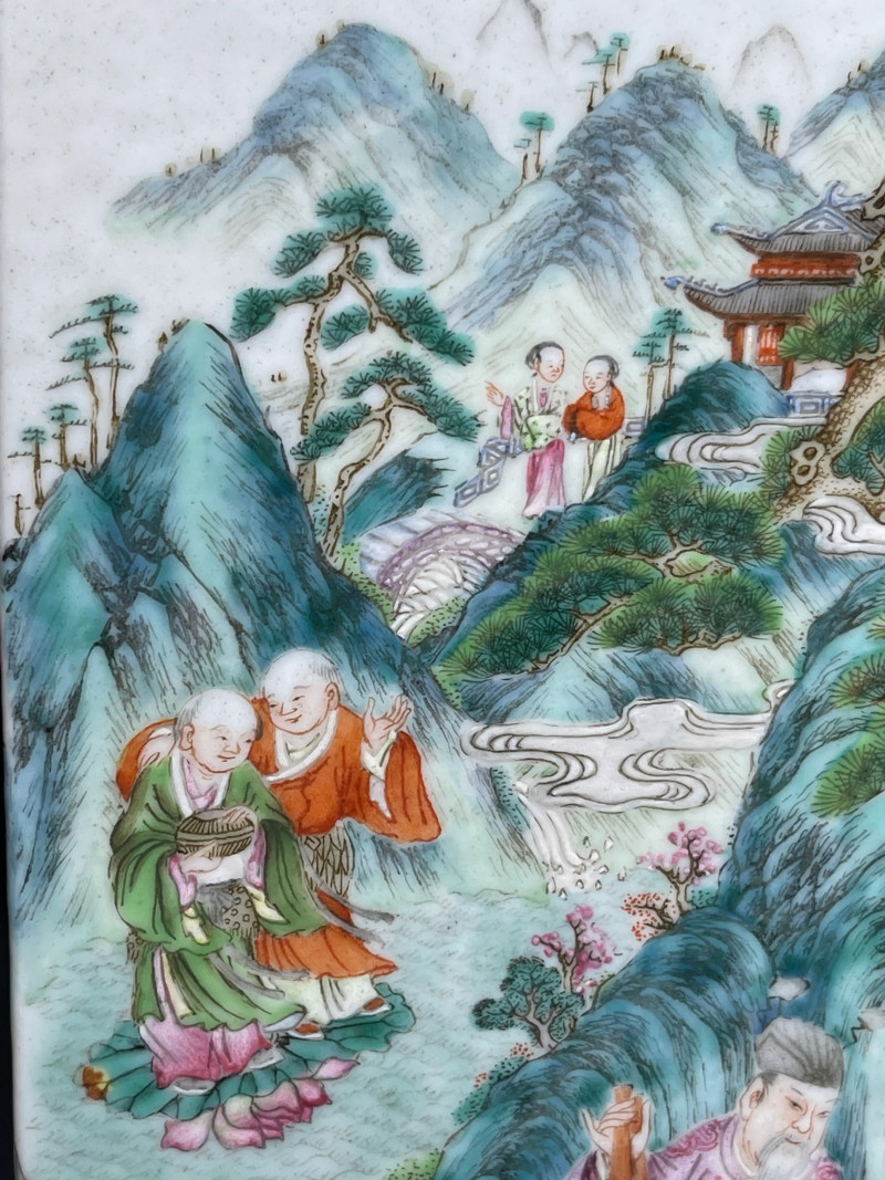 清嘉庆 粉彩群仙祝寿纹琮式瓶 - 图8