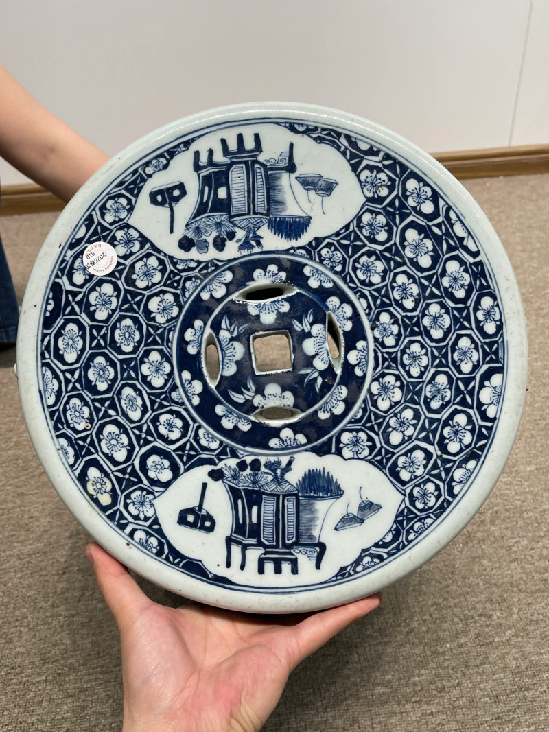 清中期 青花博古纹绣墩 - 图12