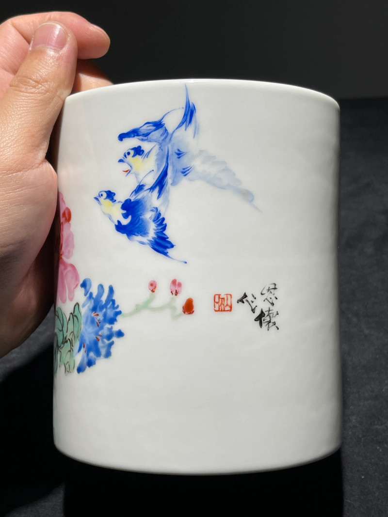 当代 王恩怀粉彩花鸟纹笔筒 - 图3