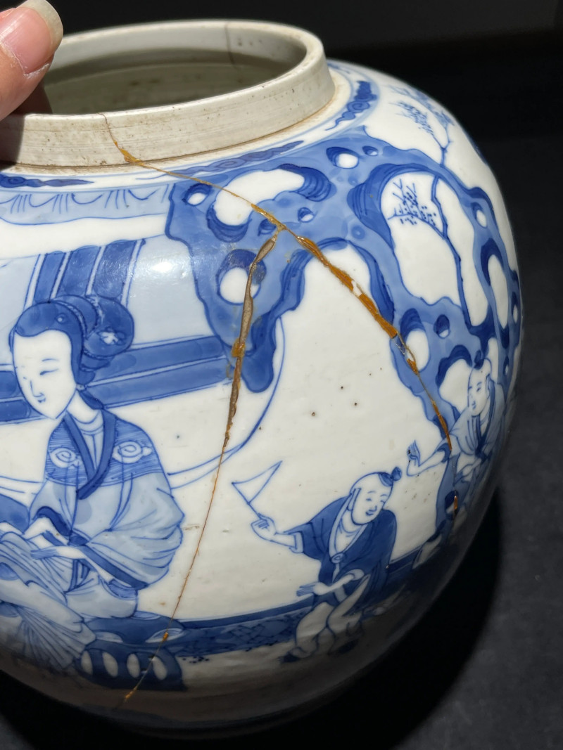 清康熙 青花四妃十六子纹罐 - 图16